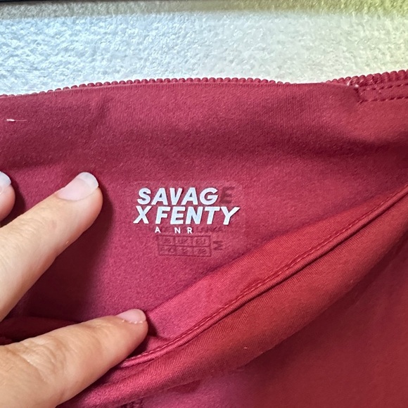 EUC Savage X Fenty Women's Leggings  sz medium - Picture 2 of 6